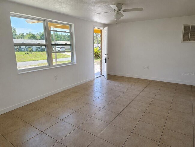 Building Photo - 4645 Irene Loop