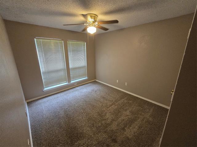 Building Photo - 2609 Classic Ct E