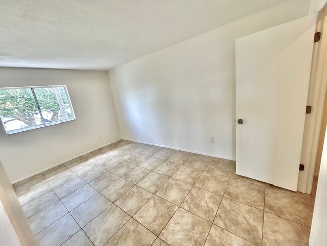 Building Photo - 4224-4224 62nd St W