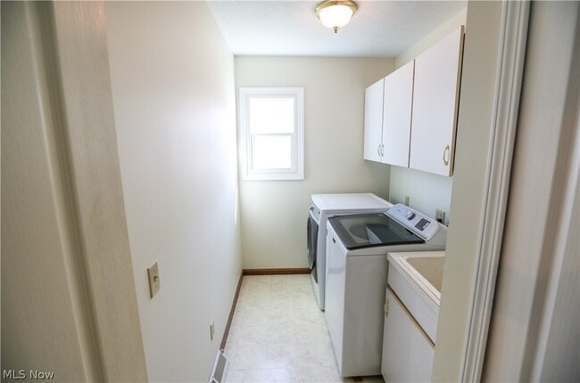 Building Photo - 4823 Elizabeth Ln