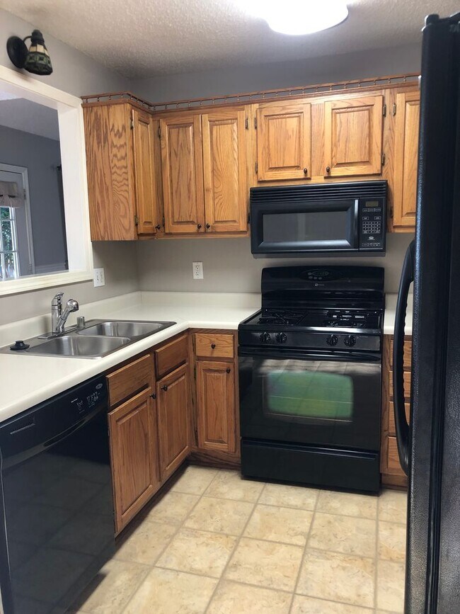 Building Photo - 92 Lelia Ln