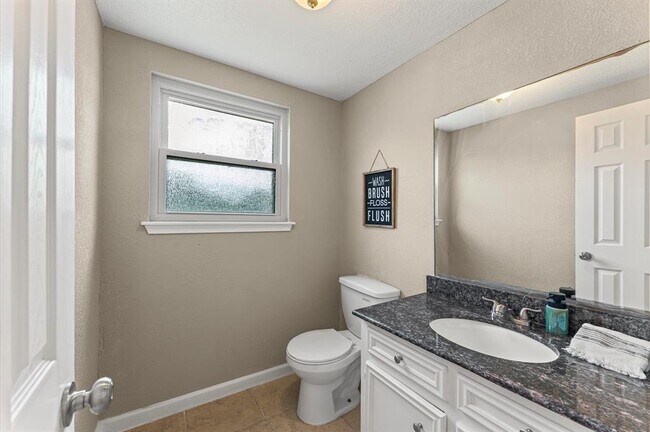 Building Photo - 427 Whitecap Dr