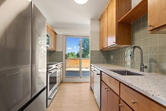 Floorplan - 815 Dewey Ave