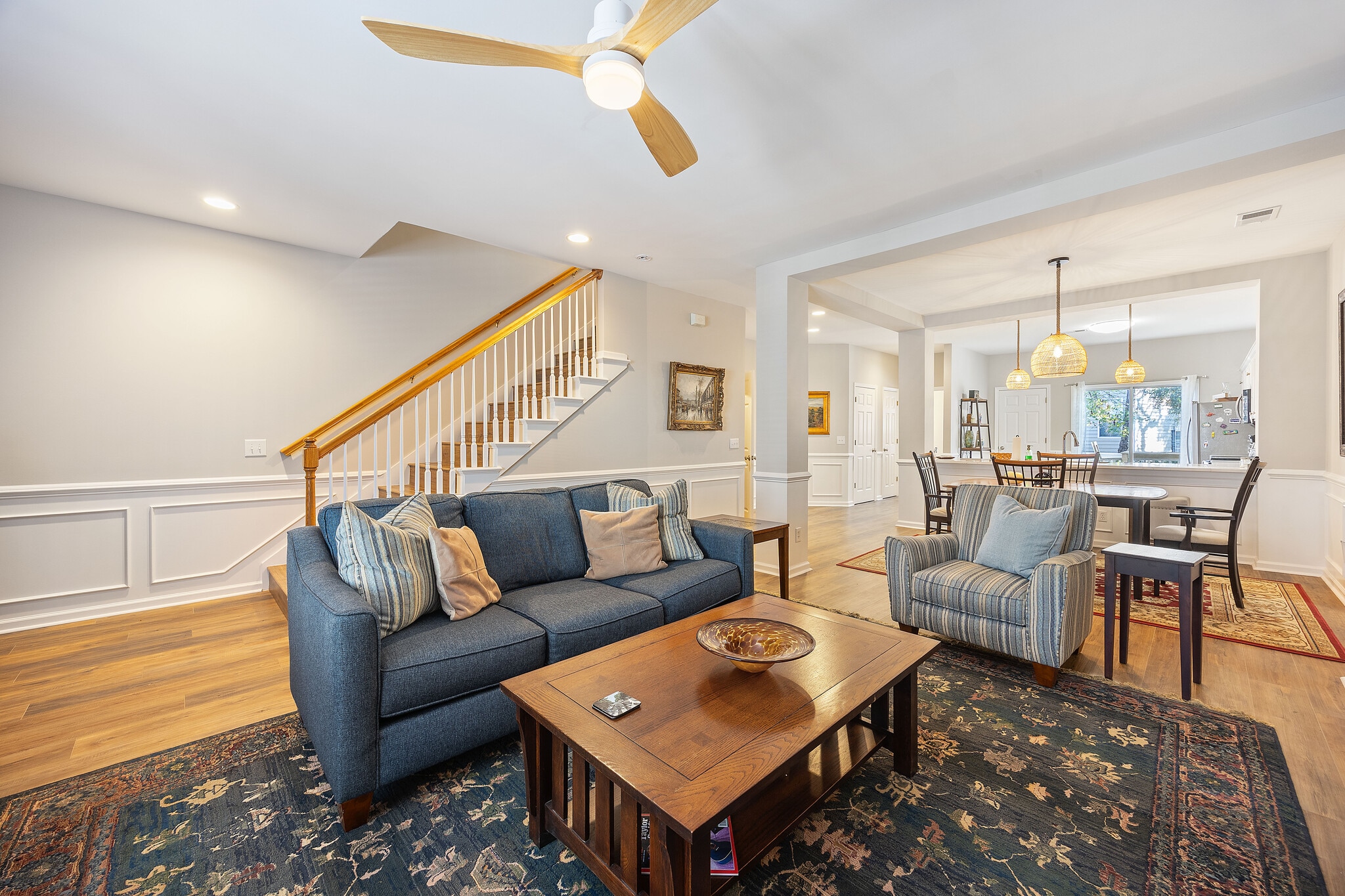 Stairway to 2nd floor bedrooms - 4 Jib Sail Ct