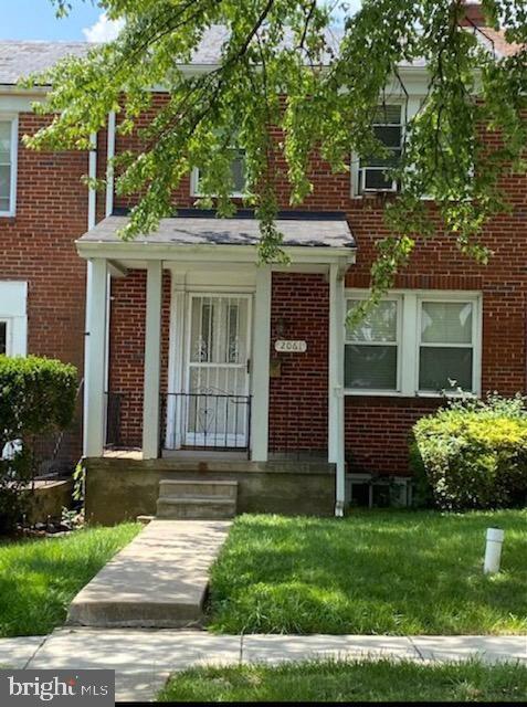 Primary Photo - 2061 E Belvedere Ave