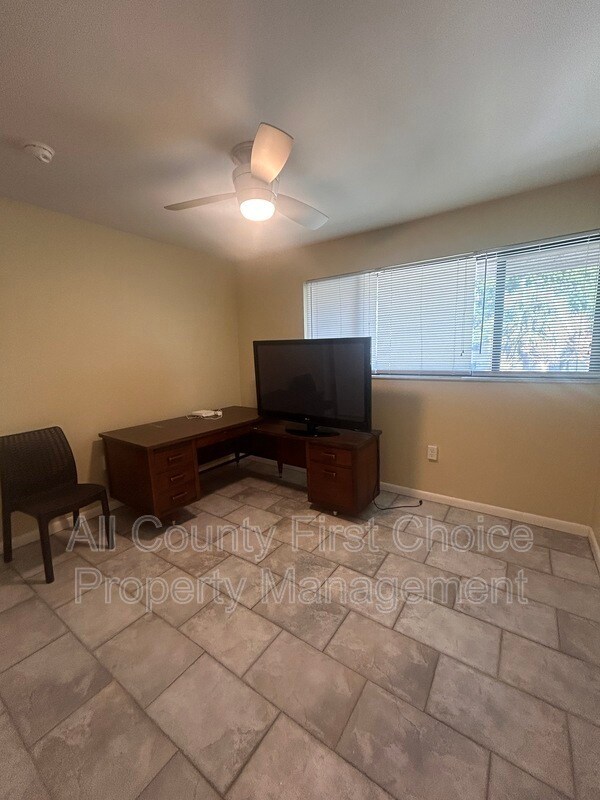 Building Photo - 760 S Village Dr