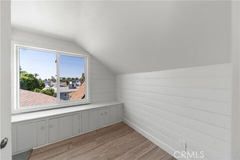 Building Photo - 407 W 107th St