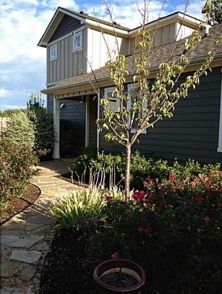 Building Photo - 2590 E Carnation Ct