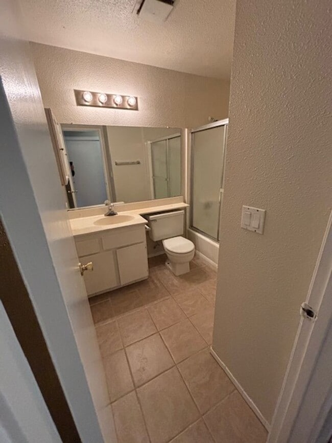 Building Photo - REDUCED!!!!
