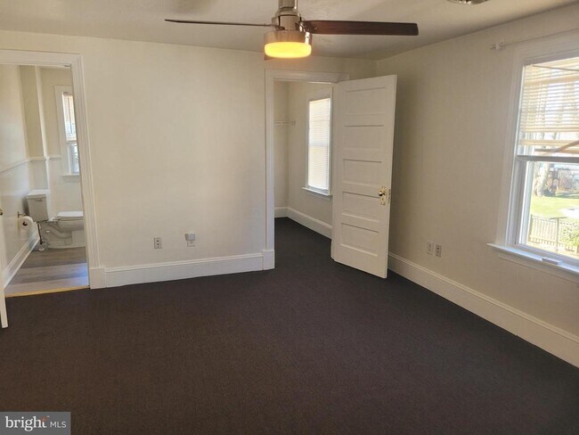 Building Photo - 48 Webster St