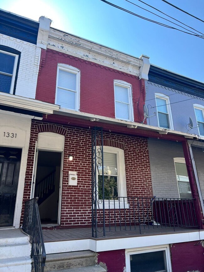 Primary Photo - Renovated 2bd/ 1Bth Home! SECTION 8 ONLY!!