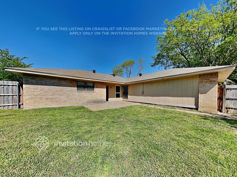 Building Photo - 405 Daniel Ln