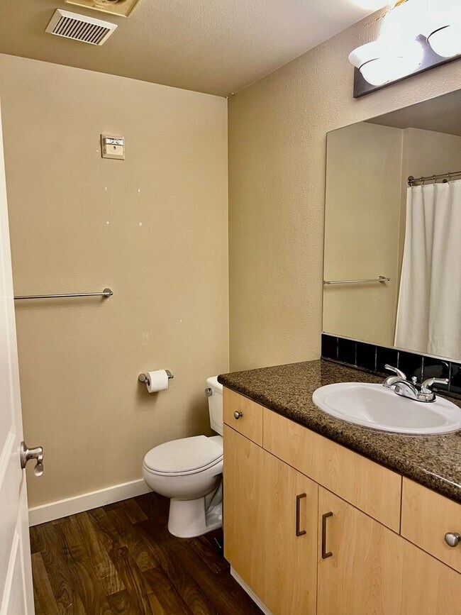 Building Photo - Spacious 2 Bedroom Condo at the Tobira – Central Location