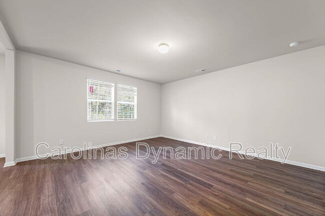 Building Photo - 3200 Polk and White Rd