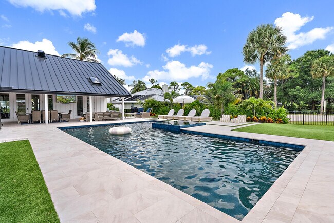 Building Photo - 6204 Sand Pine Ct