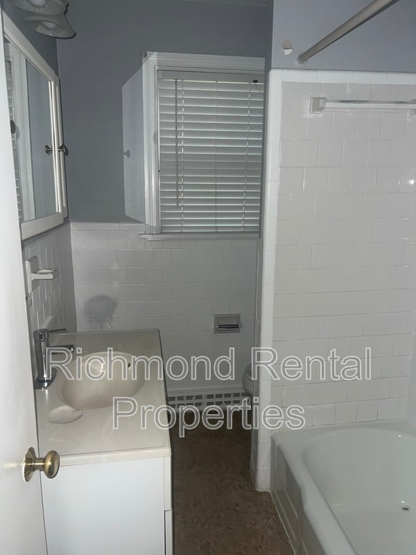 Building Photo - 5021 Thrush Ln