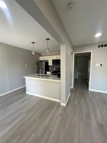Building Photo - 5826 Sandhurst Ln