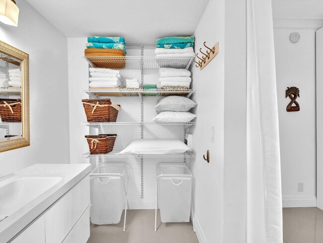 Building Photo - 3100 S Ocean Blvd