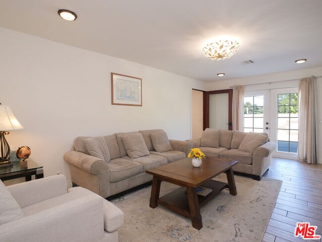 Building Photo - 2501 Ralston Ln