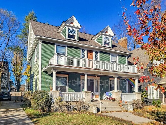 Primary Photo - 631 Paris Ave SE