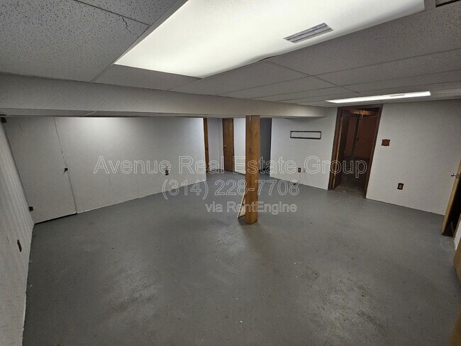 Building Photo - 1130 Forest Home Dr