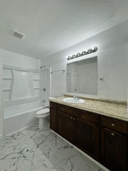 Building Photo - 4023 Sunrise Creek Dr