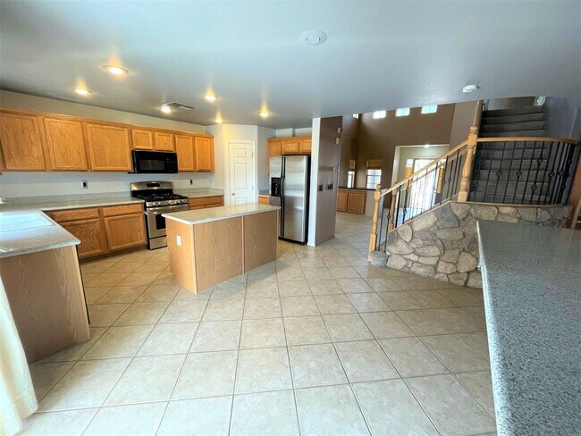 Building Photo - Southwest Rustic Charmet