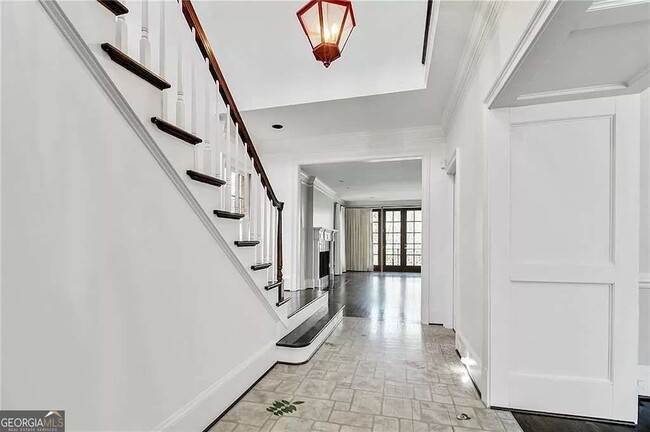 Building Photo - 460 Ivy Park Ln NE