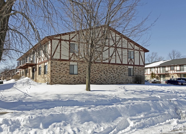 Building Photo - Canterbury Apartments