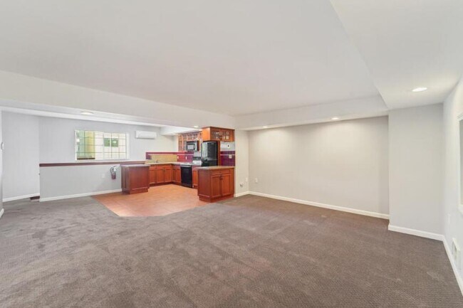 Building Photo - 1 bedroom in Seattle WA 98103