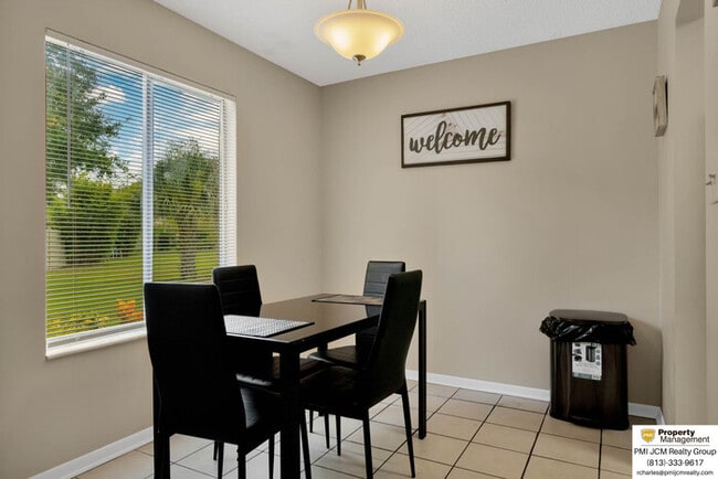 Building Photo - Cozy Kissimmee Townhouse