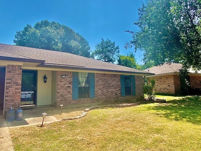 Building Photo - Haughton LA Dogwood Park Subdvn Home for Lease | $1,600/mo | 3 br 2 ba