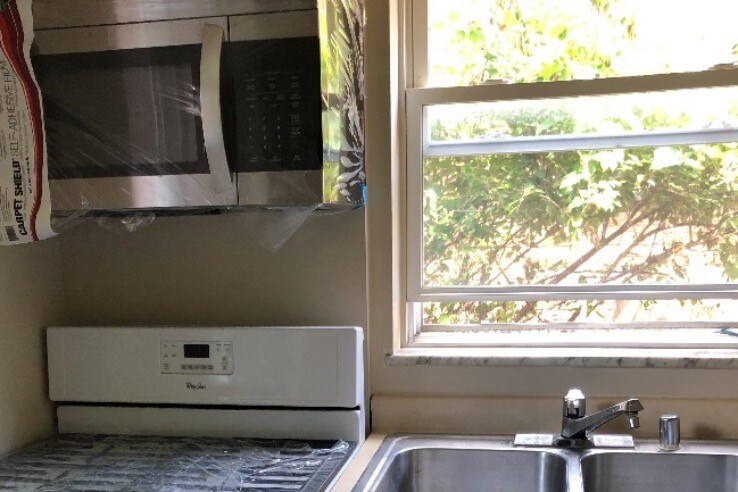 Kitchen photo 3 - 1064 Anderson Ferry Rd