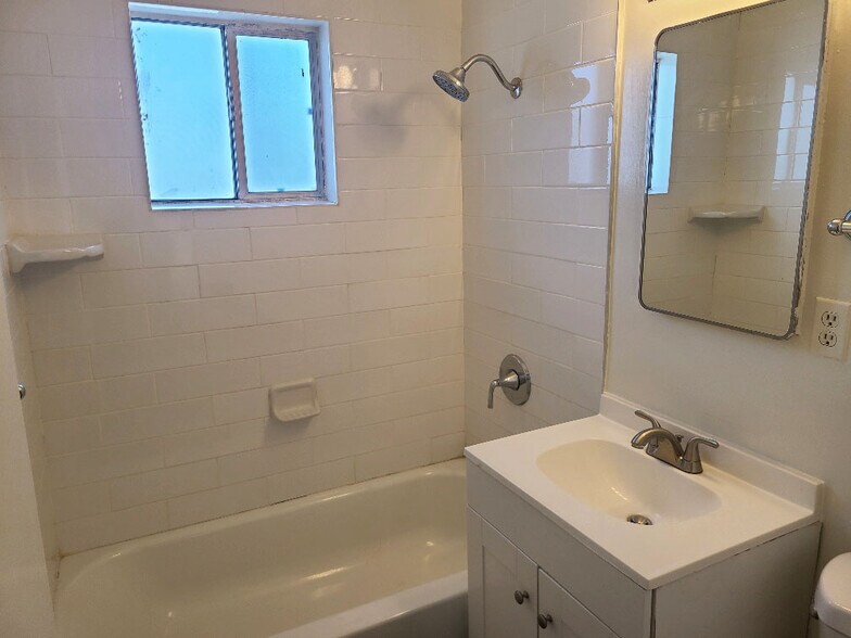 Building Photo - 361 13th St