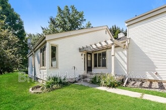 Building Photo - 373 Elan Ct