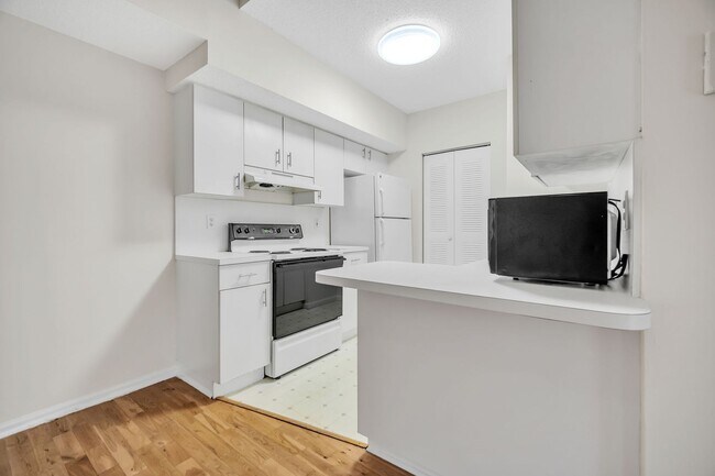 Building Photo - Your Dream Davie Home Awaits – 2 Bed/2 Bath!