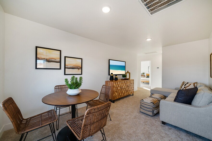 Building Photo - 6068 S White Trails Dr