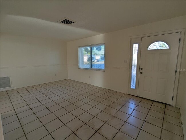 Building Photo - 9310 Whitman Ln