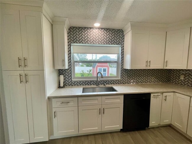 Building Photo - 2107 E Atmore Cir