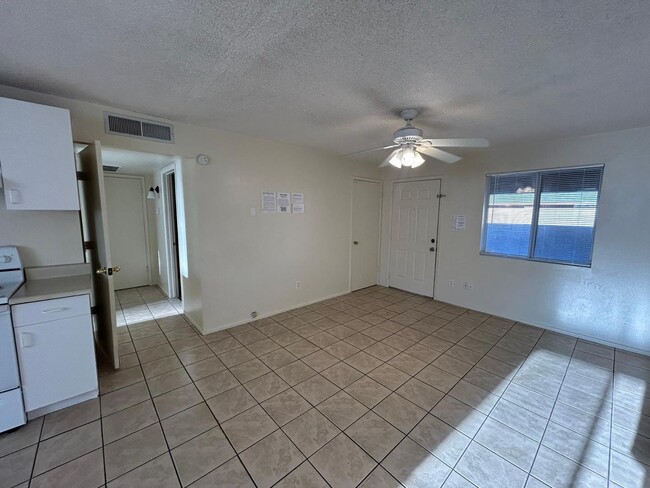 Building Photo - 1857 E University Dr