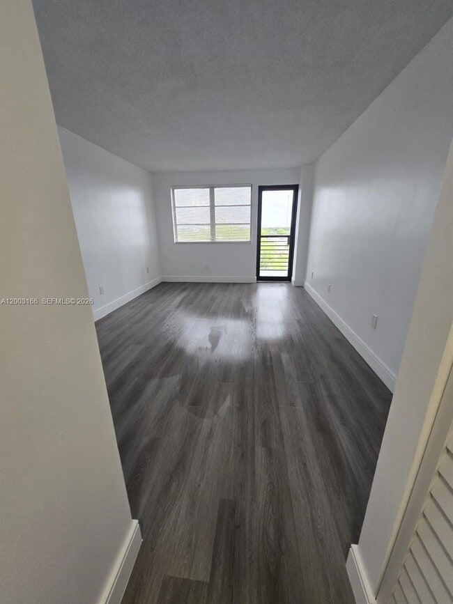 Building Photo - 20840 San Simeon Way