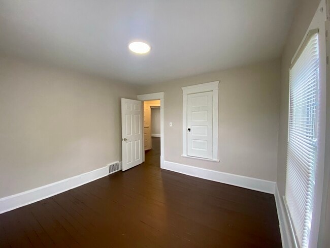 Building Photo - 664 Corley St