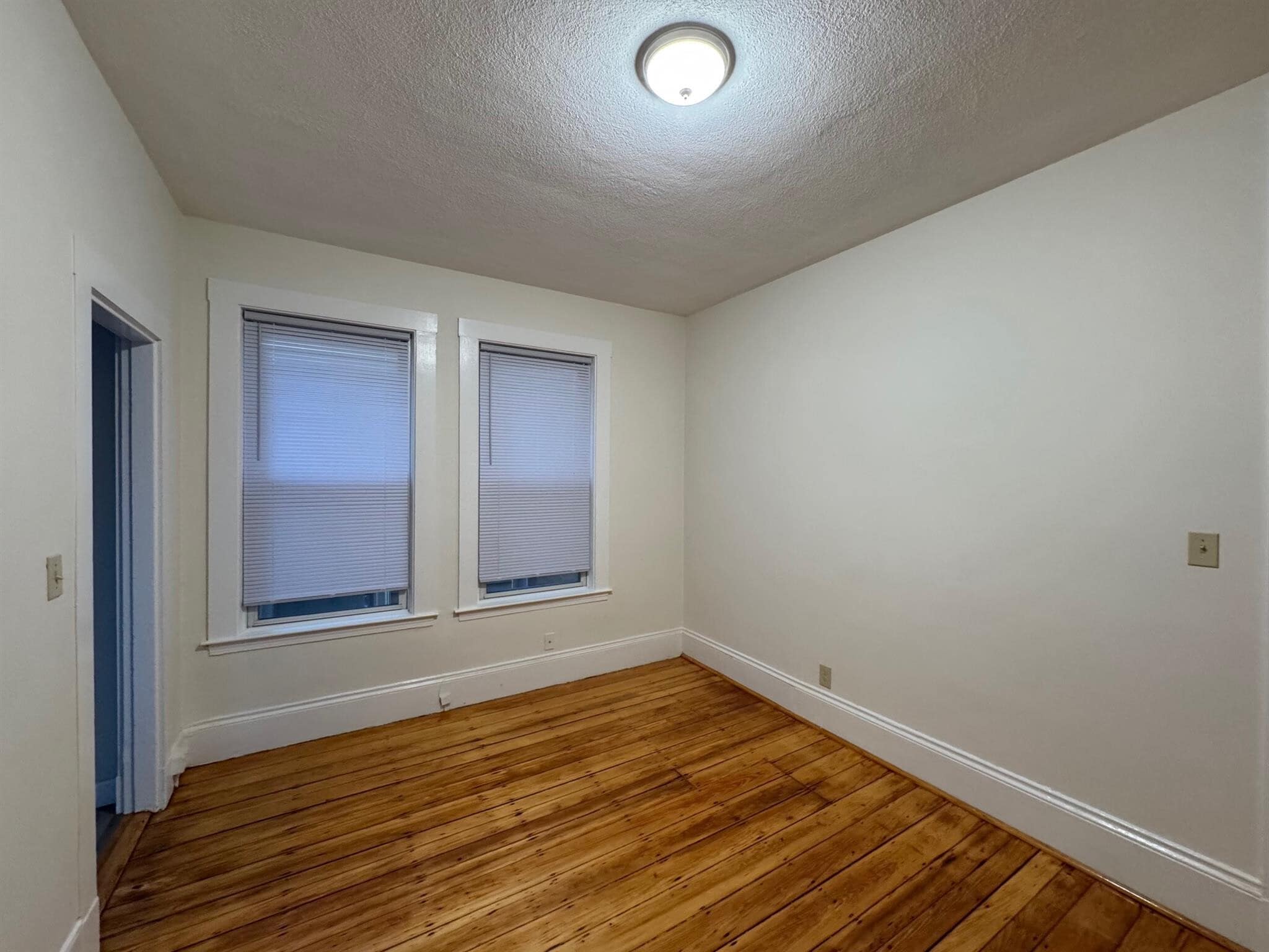 Building Photo - 250 Beacon St