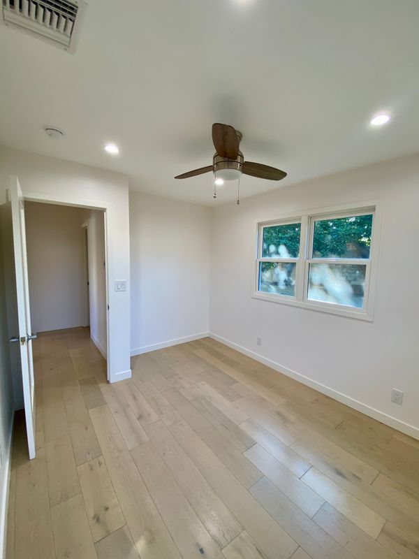 Building Photo - 508 Sheridan Way