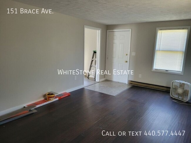 Building Photo - 151 Brace Ave