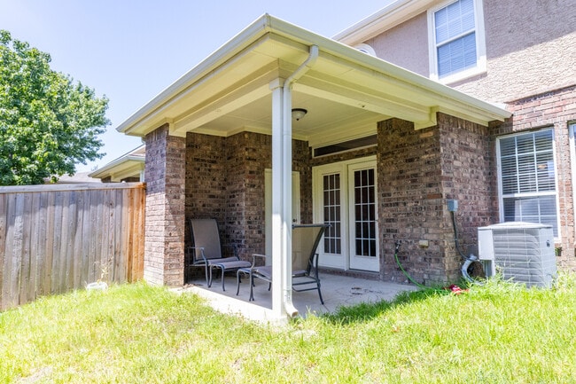 Building Photo - 5820 Stone Mountain Rd