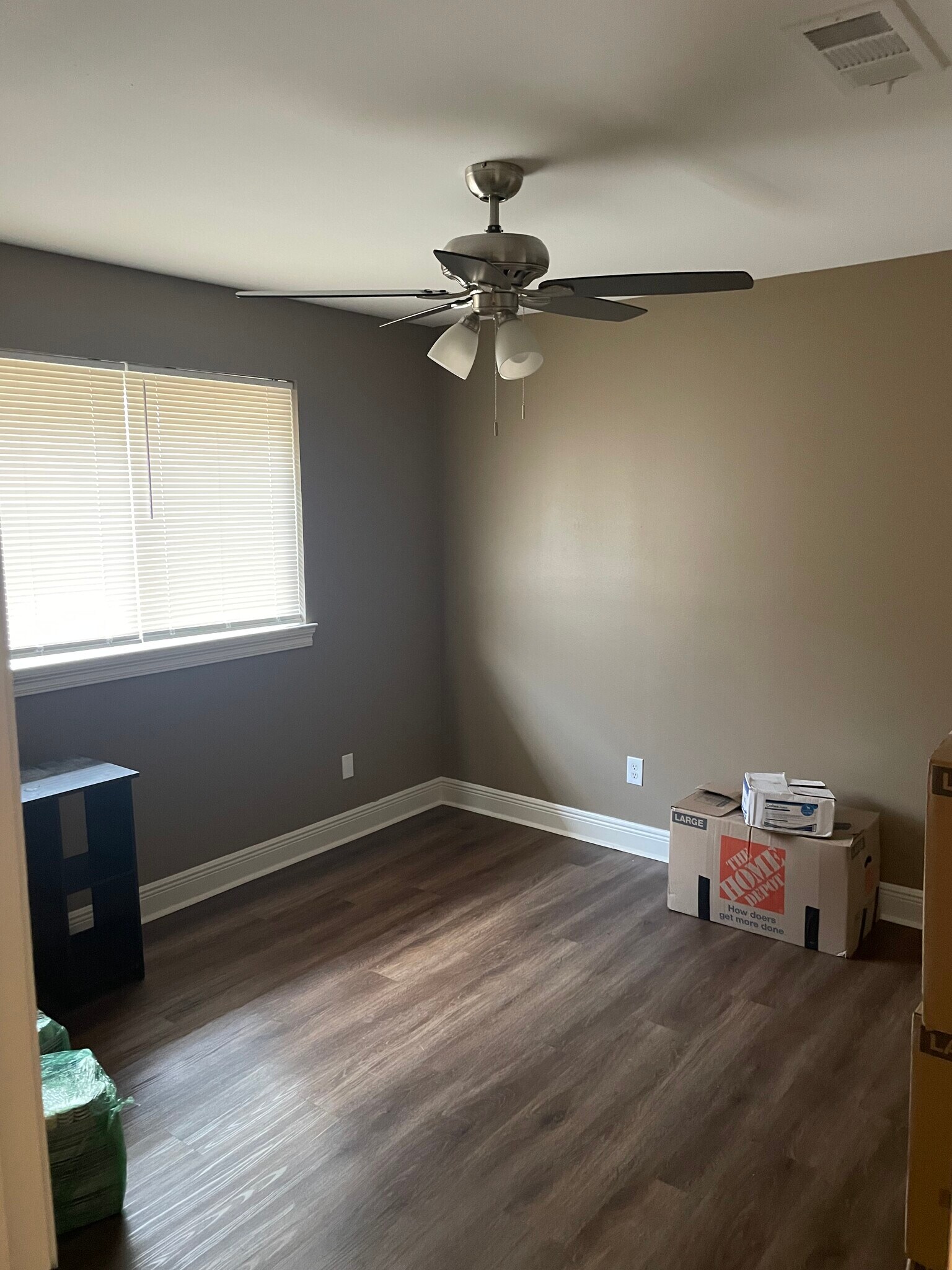 Bedroom - 2621 Tupelo St
