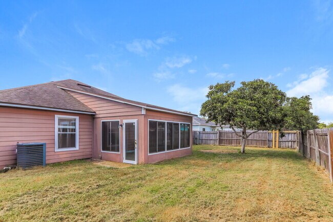 Building Photo - 3131 Fox Squirrel Dr