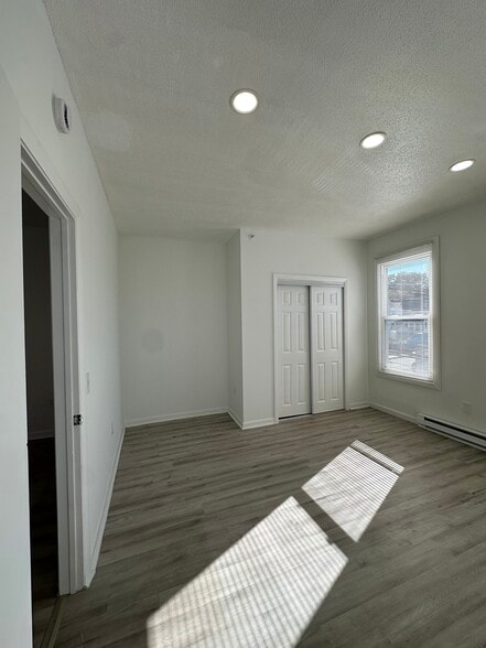 Building Photo - 172 Pearl St