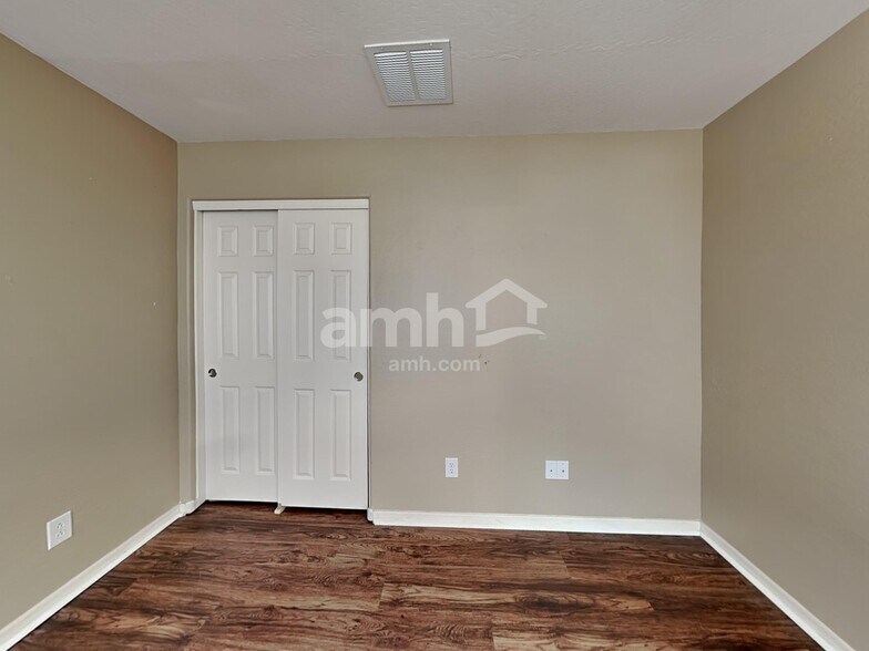 Building Photo - 2653 W Sunset Way